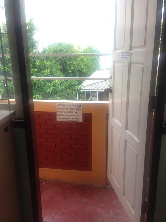 Khaosan Immjai Hostel Банкок Стая снимка