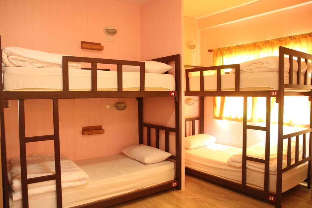 Khaosan Immjai Hostel Банкок Екстериор снимка