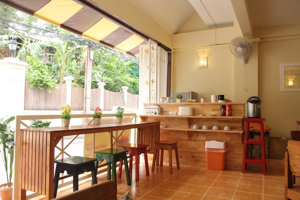 Khaosan Immjai Hostel Банкок Екстериор снимка
