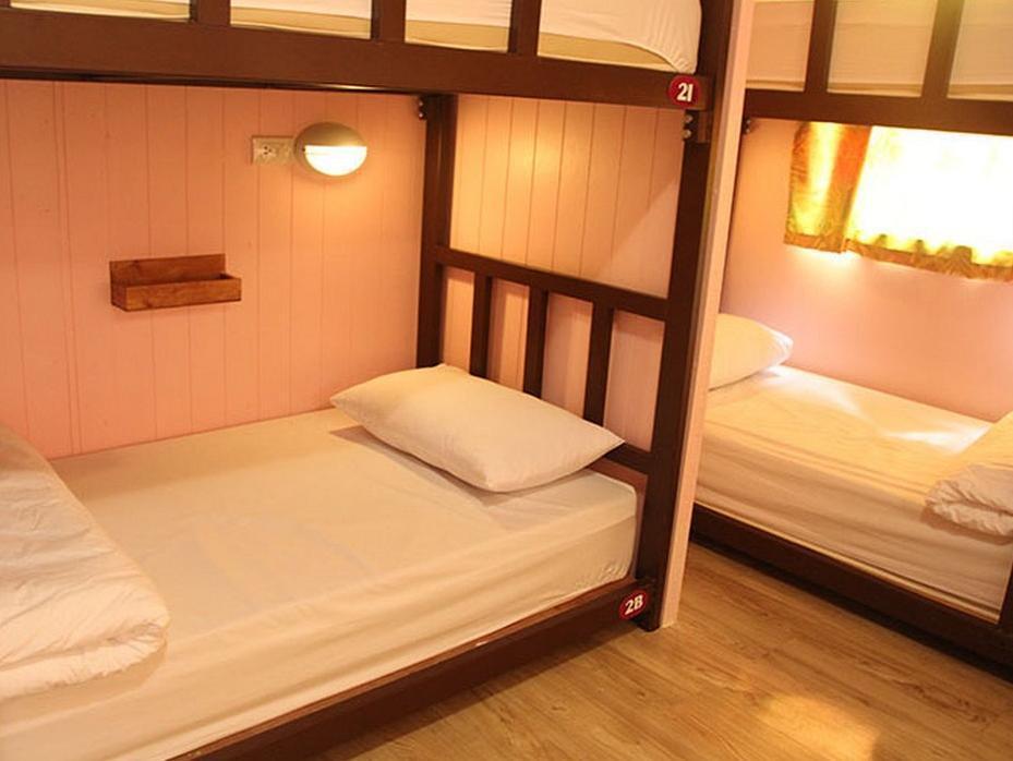 Khaosan Immjai Hostel Банкок Екстериор снимка